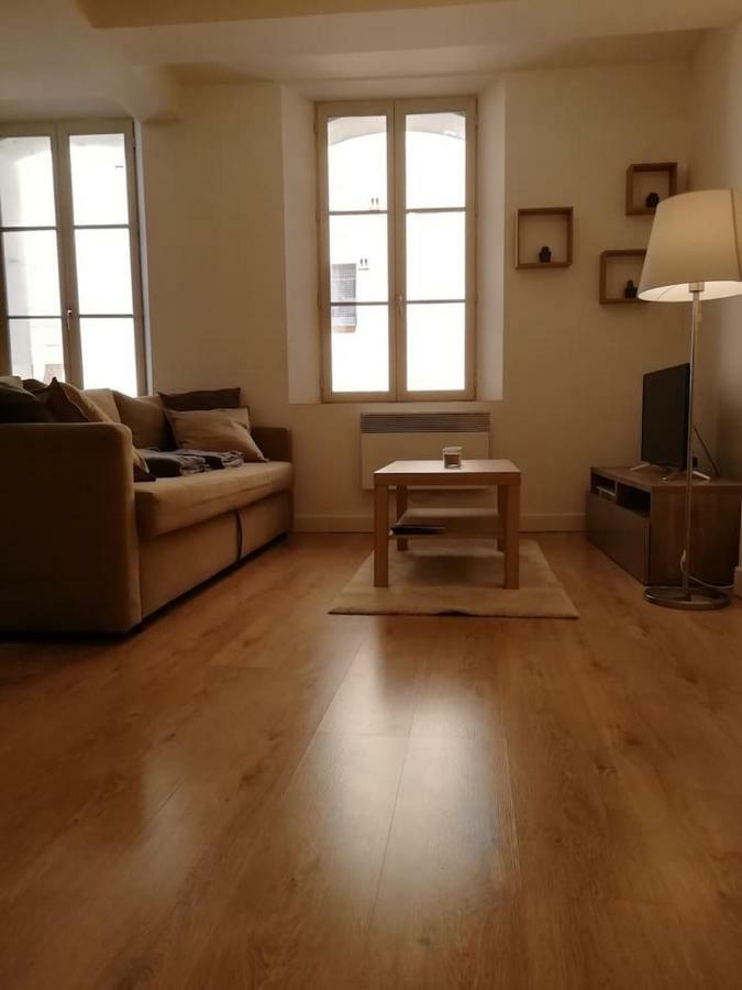 Charmant T2 Dans Le Vieux Centre De La Valette Du Var Apartment Luaran gambar
