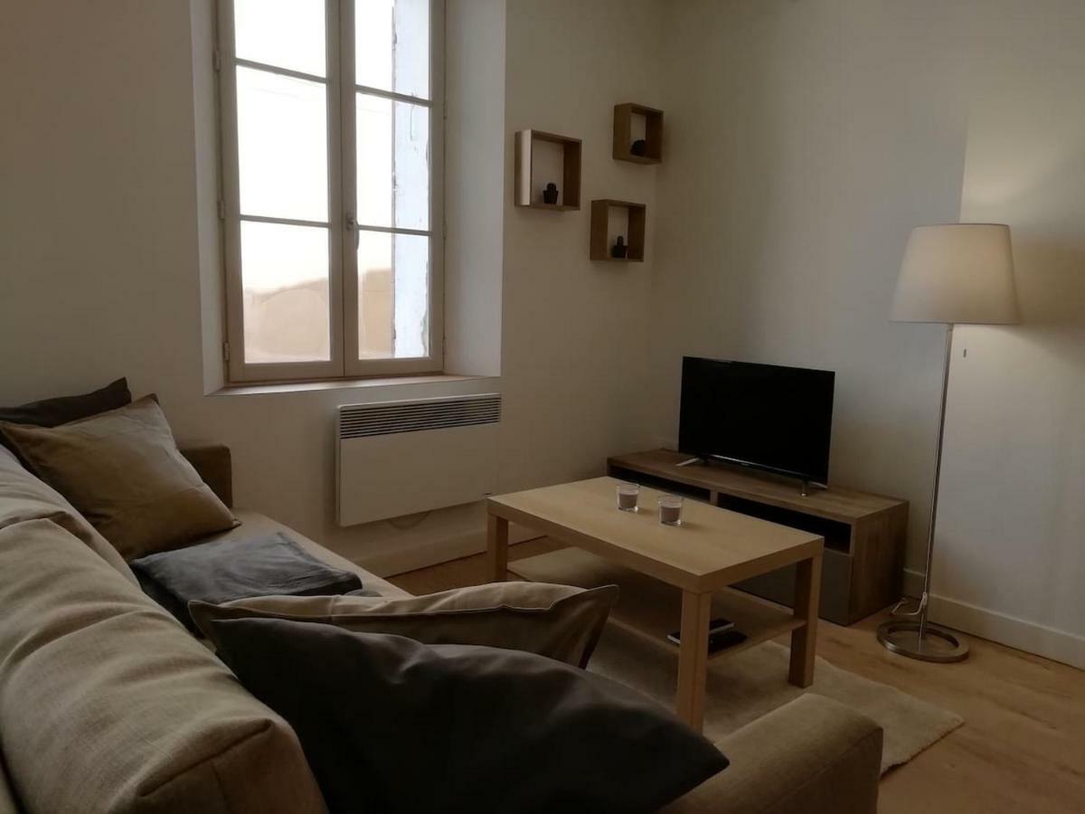 Charmant T2 Dans Le Vieux Centre De La Valette Du Var Apartment Luaran gambar