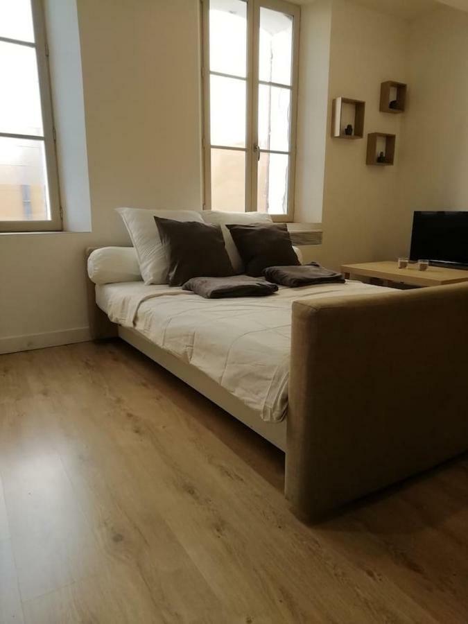 Charmant T2 Dans Le Vieux Centre De La Valette Du Var Apartment Luaran gambar